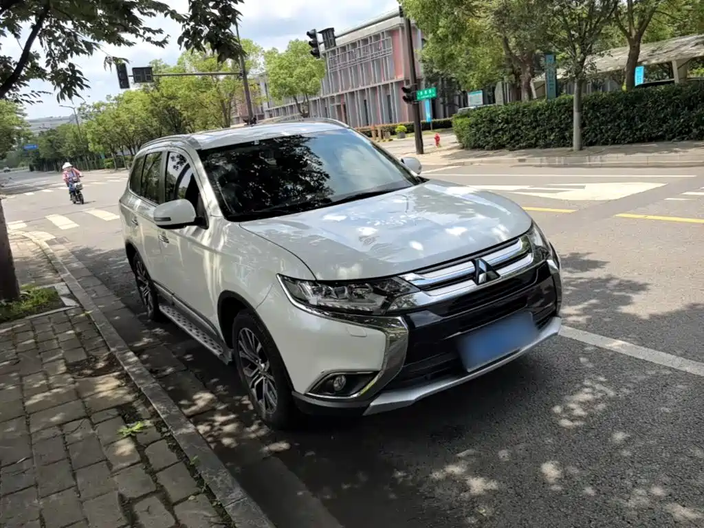 Mitsubishi Outlander 2017
