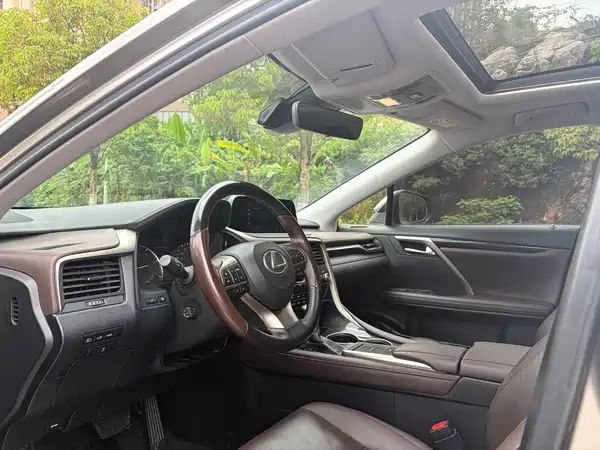 Lexus RX 2022