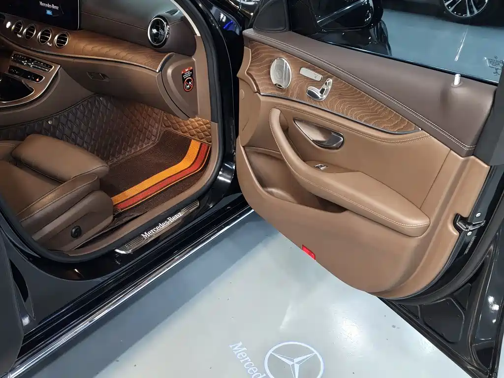 Mercedes-Benz E-Class 2022