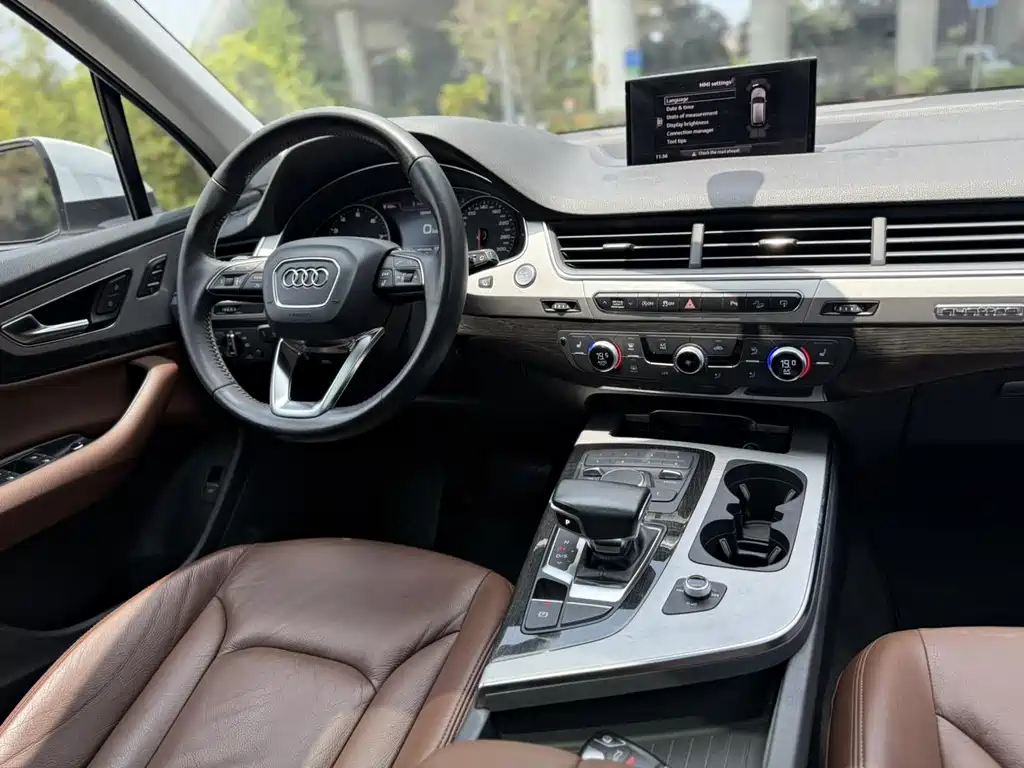 Audi Q7 2017 — фото 11