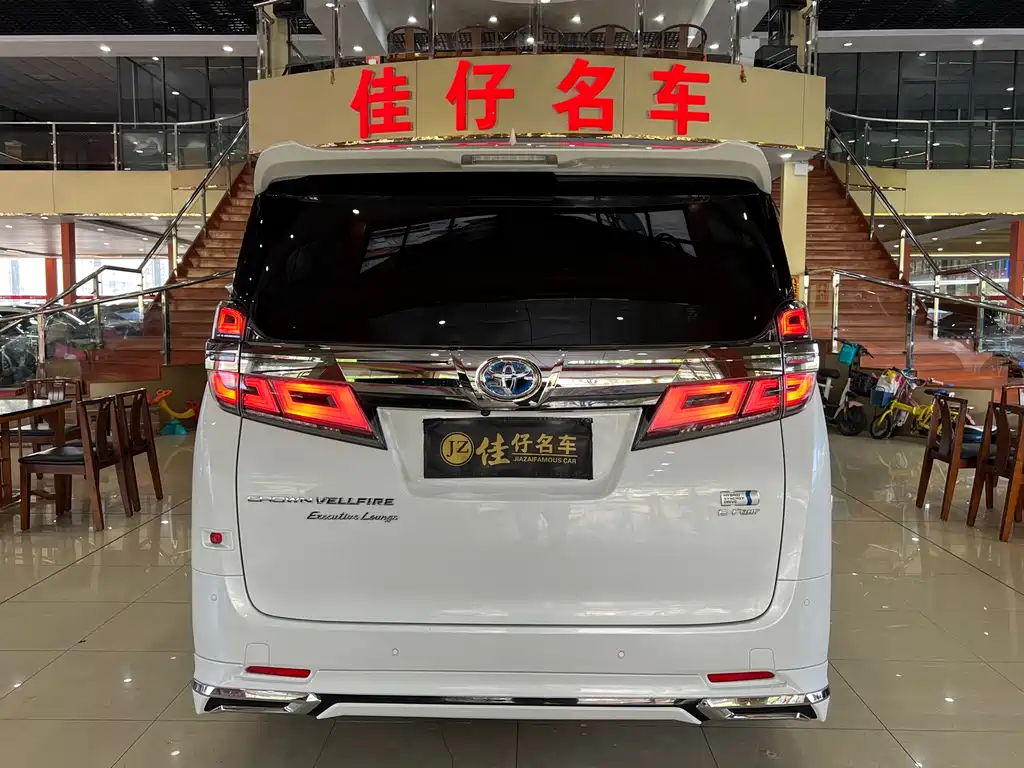 Toyota Vellfire 2021 — фото 4