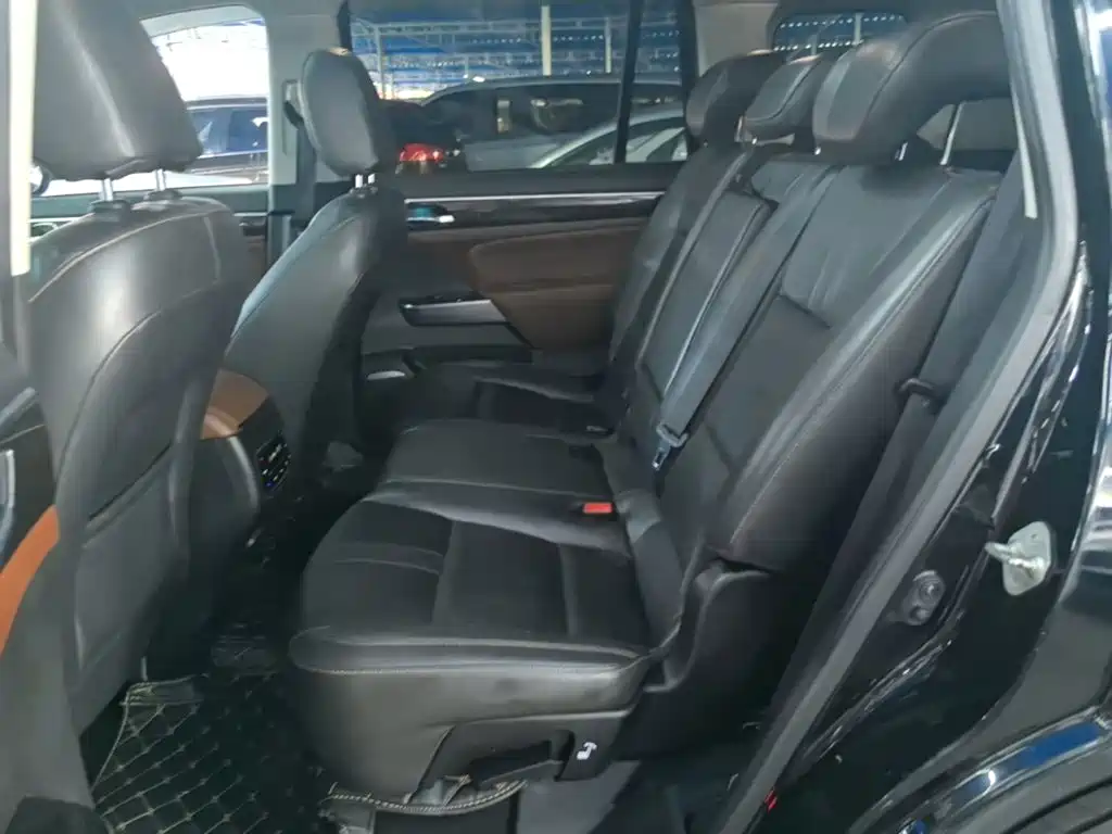 GAC Motor Trumpchi GS8 2018 — фото 17
