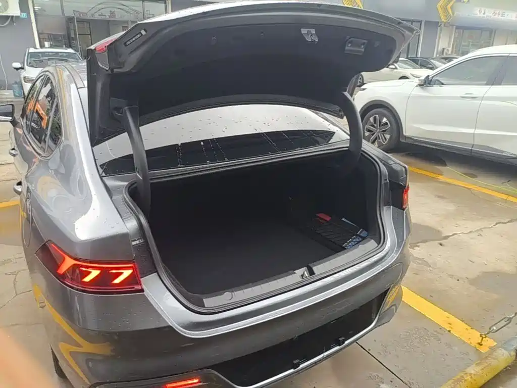 BYD Qin PLUS 2023 — фото 15