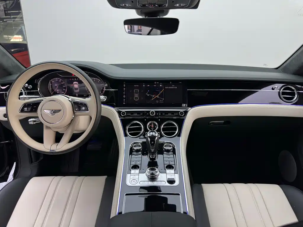 Bentley Continental 2021 — фото 25