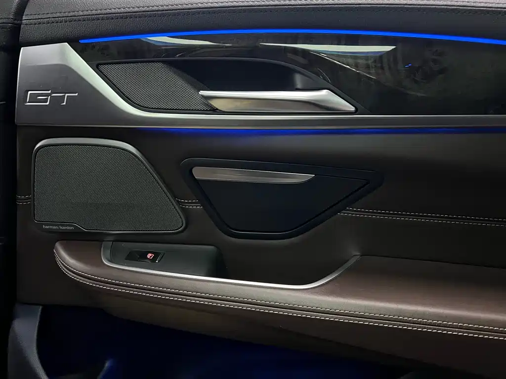 BMW 6 Series GT 2018 — фото 27
