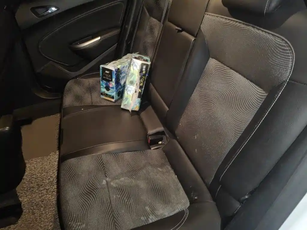 Buick Excelle 2015 — фото 15