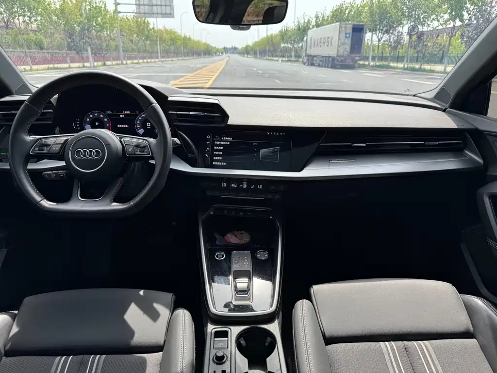 Audi A3 2022 — фото 16
