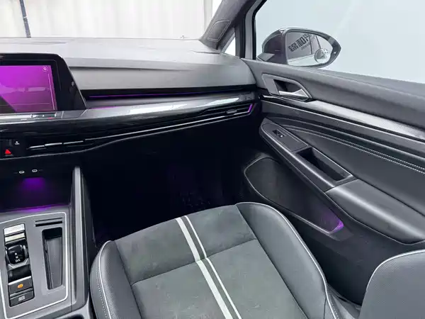 Volkswagen Golf 2021