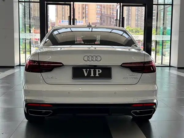 Audi A4L 2021