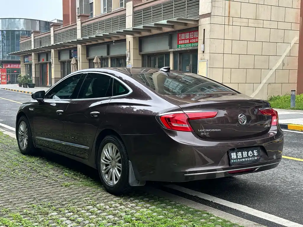 Buick LaCrosse 2018 — фото 8