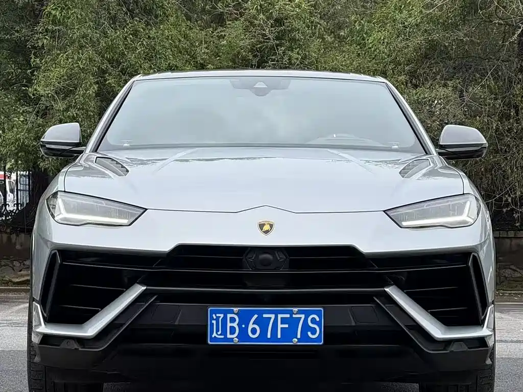Lamborghini Urus 2024 — фото 2