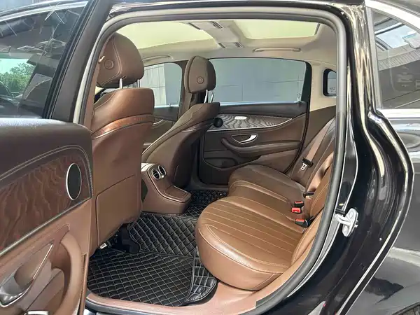 Mercedes-Benz E-Class 2023