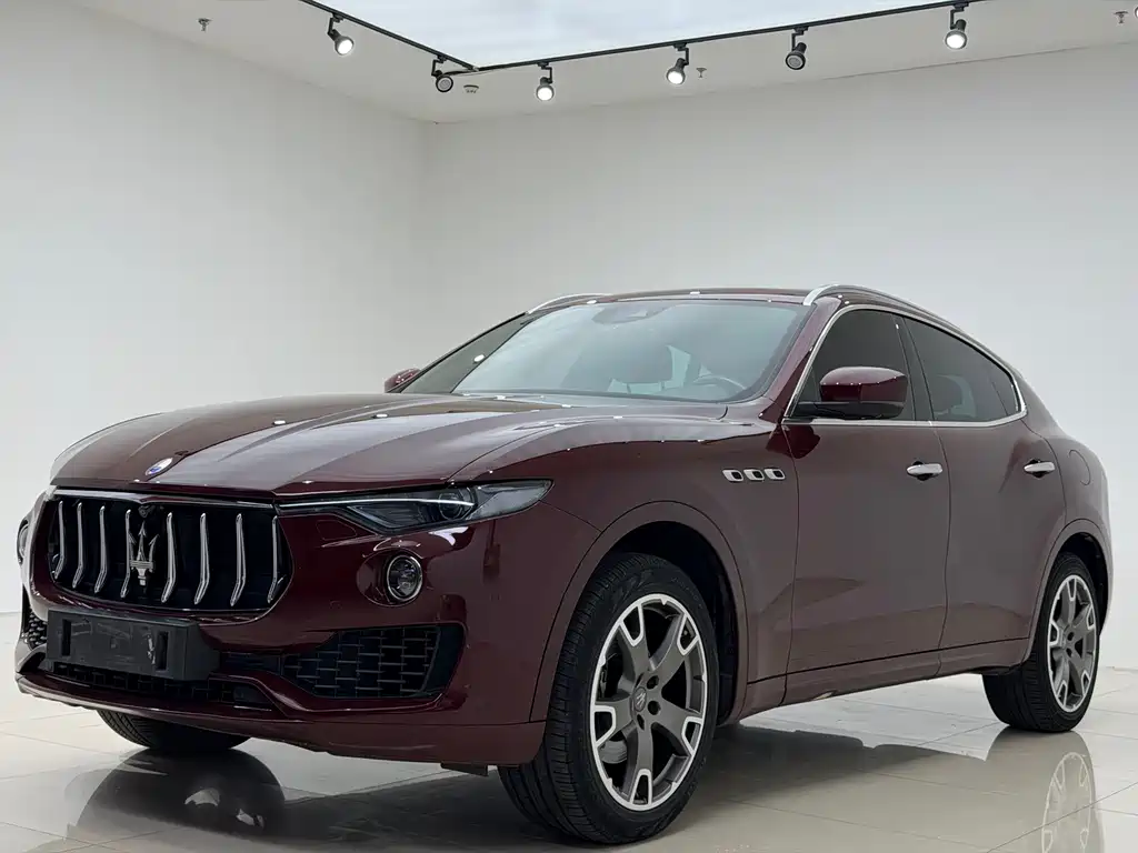 Maserati Levante 2018 — фото 1
