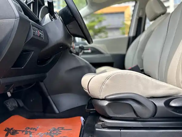 Mazda 5 2014