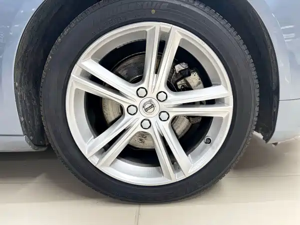 Volvo S90 2019