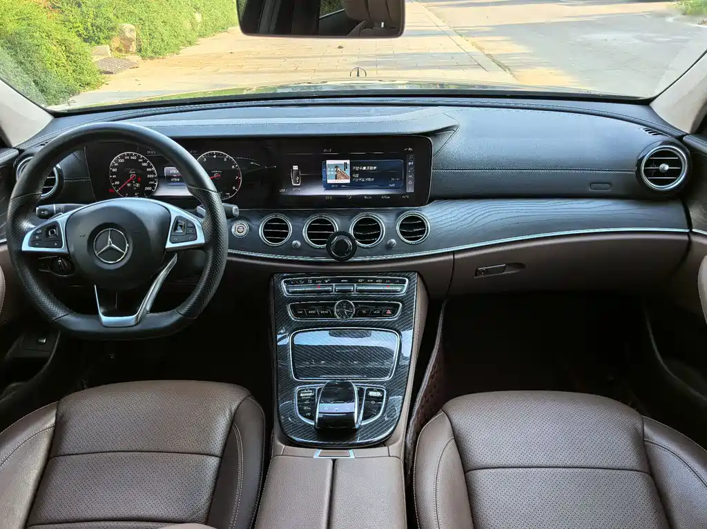 Mercedes-Benz E-Class 2016 — фото 10