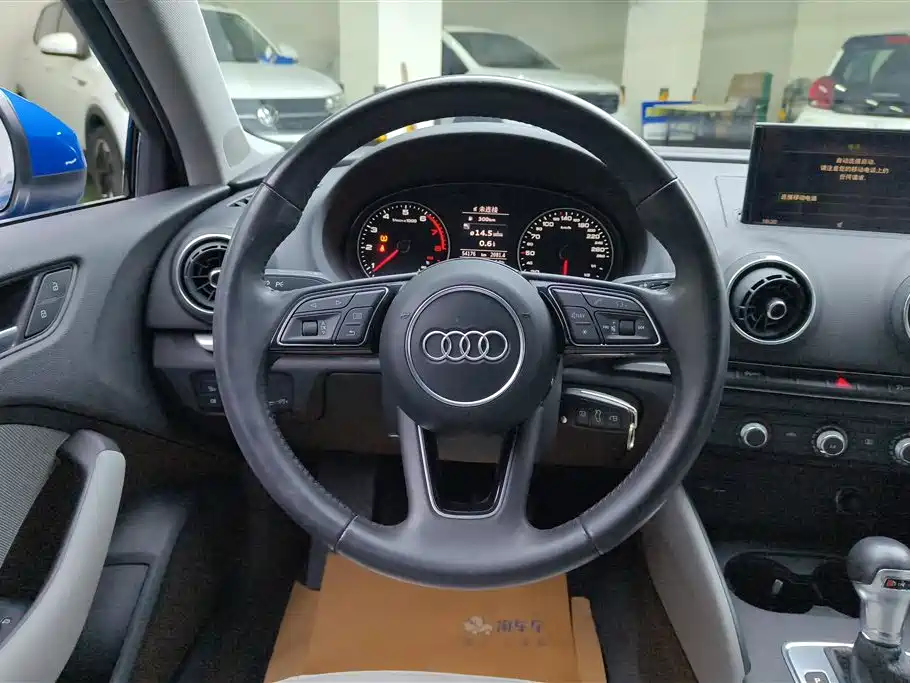 Audi A3 2018 — фото 15