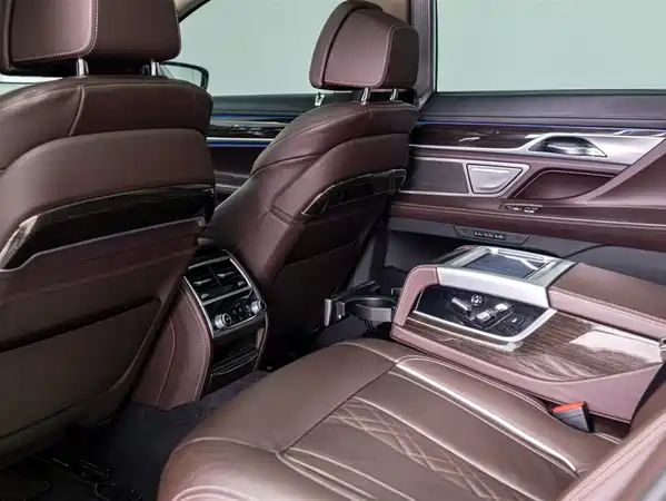 BMW 7 Series 2021