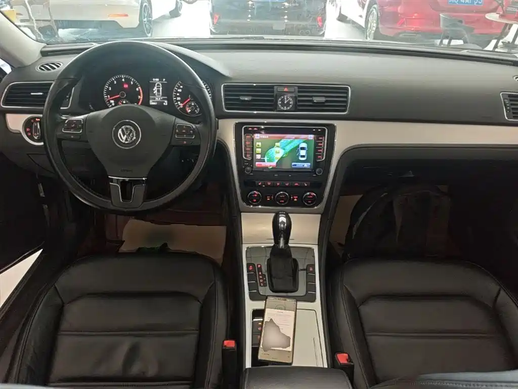 Volkswagen Passat 2016 — фото 10