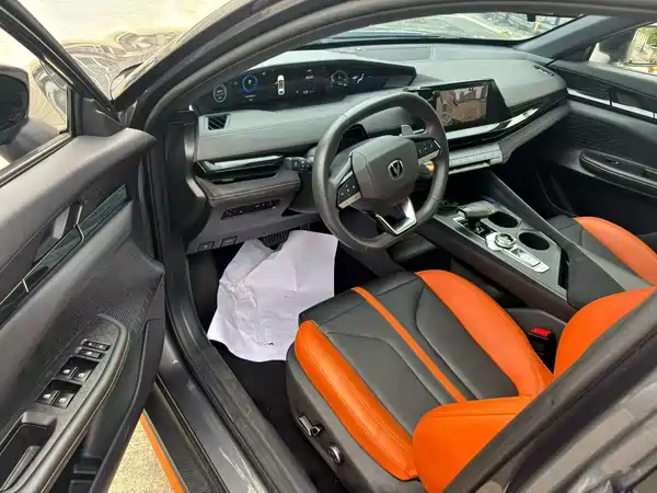 Changan UNI-V 2024