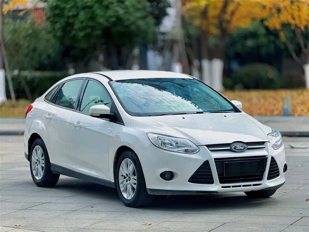 Ford Focus 2015 — фото 3