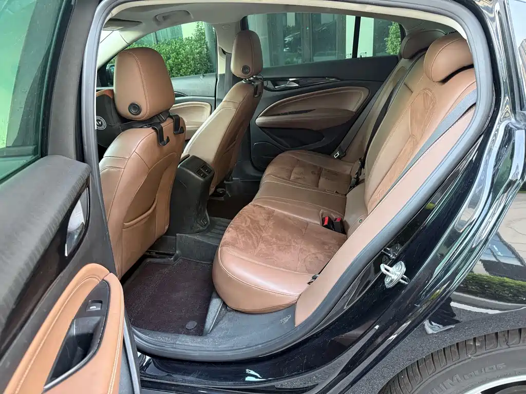 Buick Regal 2019 — фото 10