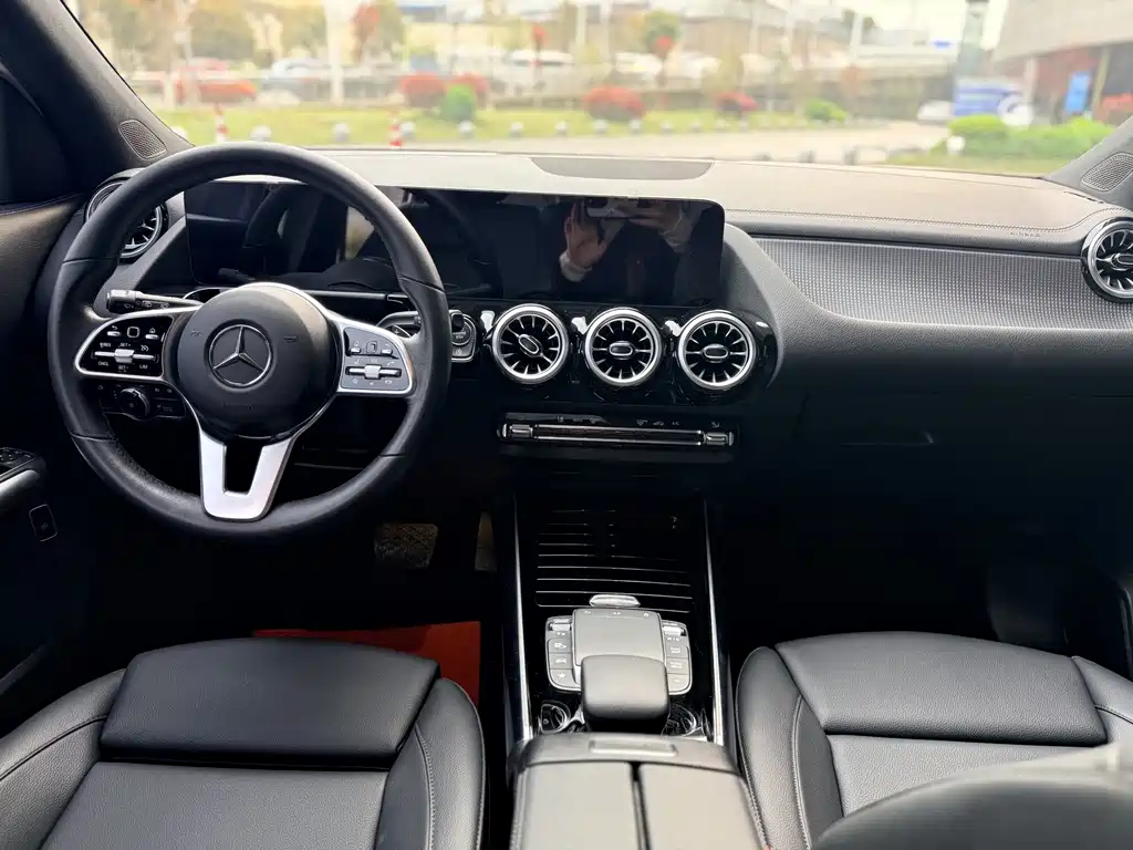 Mercedes-Benz GLA 2021 — фото 12