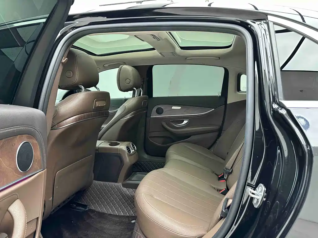 Mercedes-Benz E-Class New Energy 2020 — фото 12