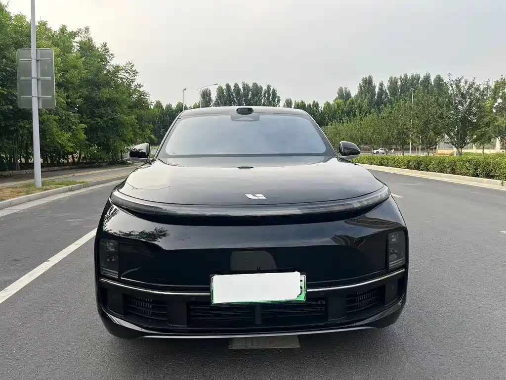 Li Auto Li L8 2025