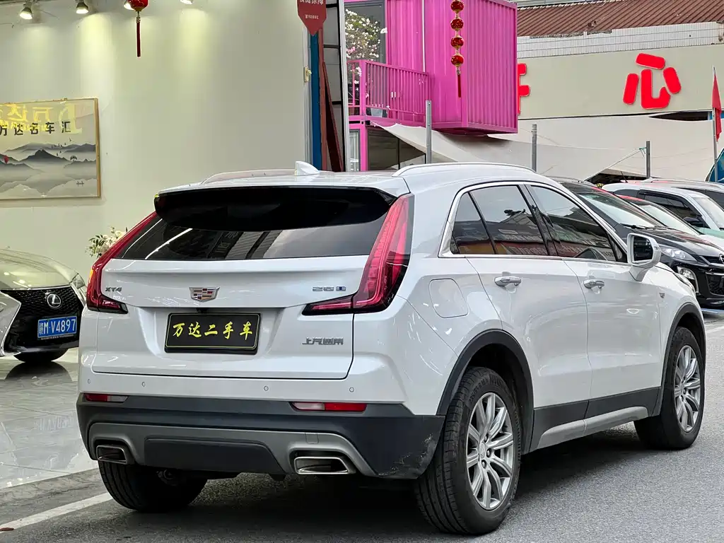 Cadillac XT4 2023 — фото 12