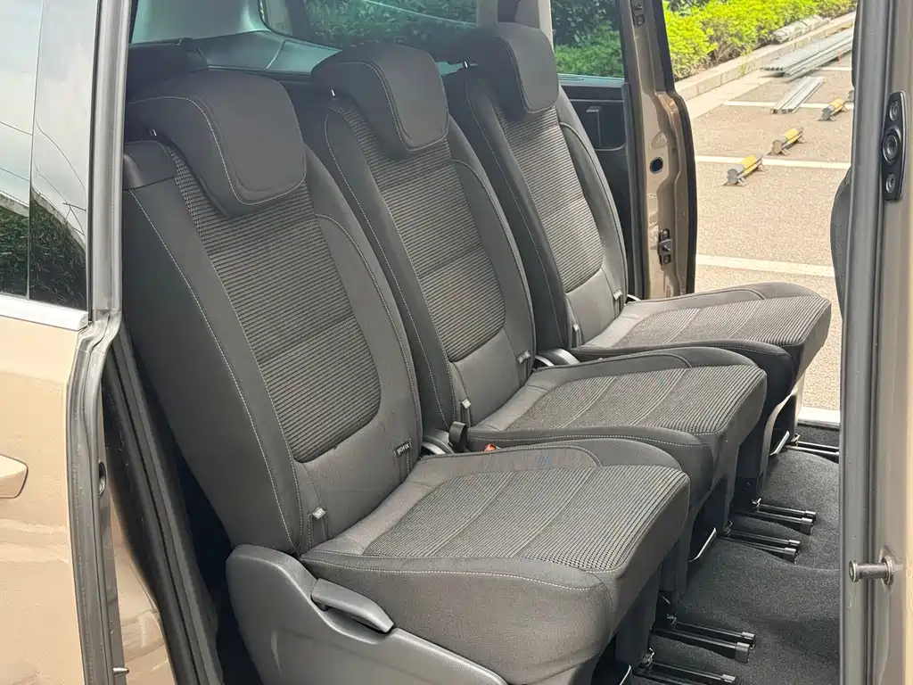 Volkswagen Sharan 2017 — фото 13