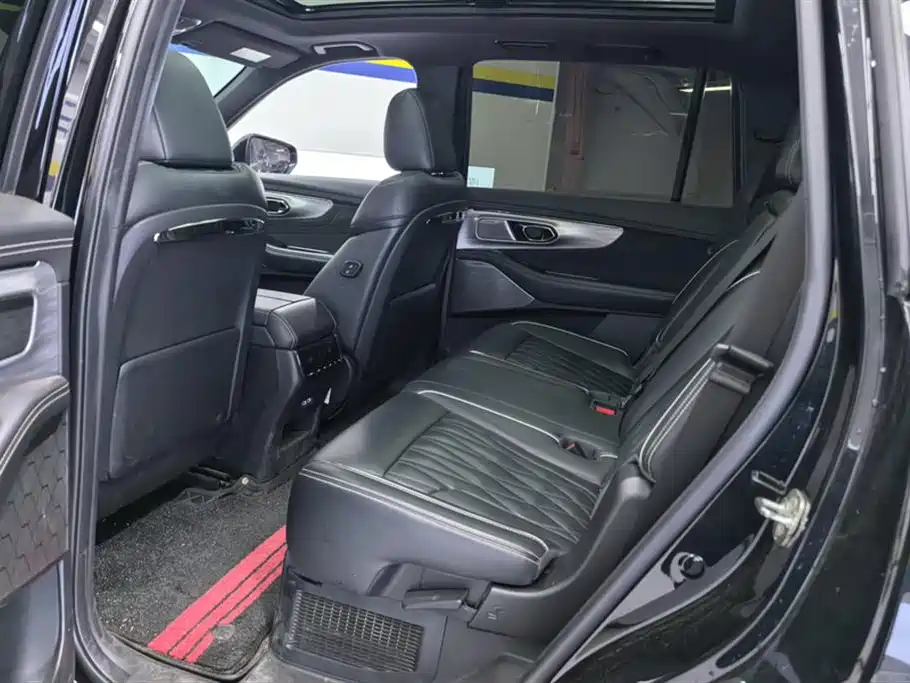GAC Motor Trumpchi GS8 2023 — фото 11