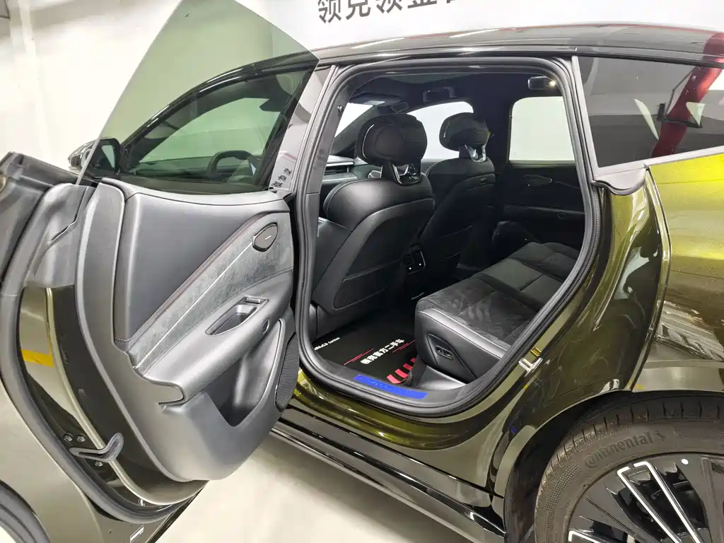 Lynk & Co 10 2025 — фото 12