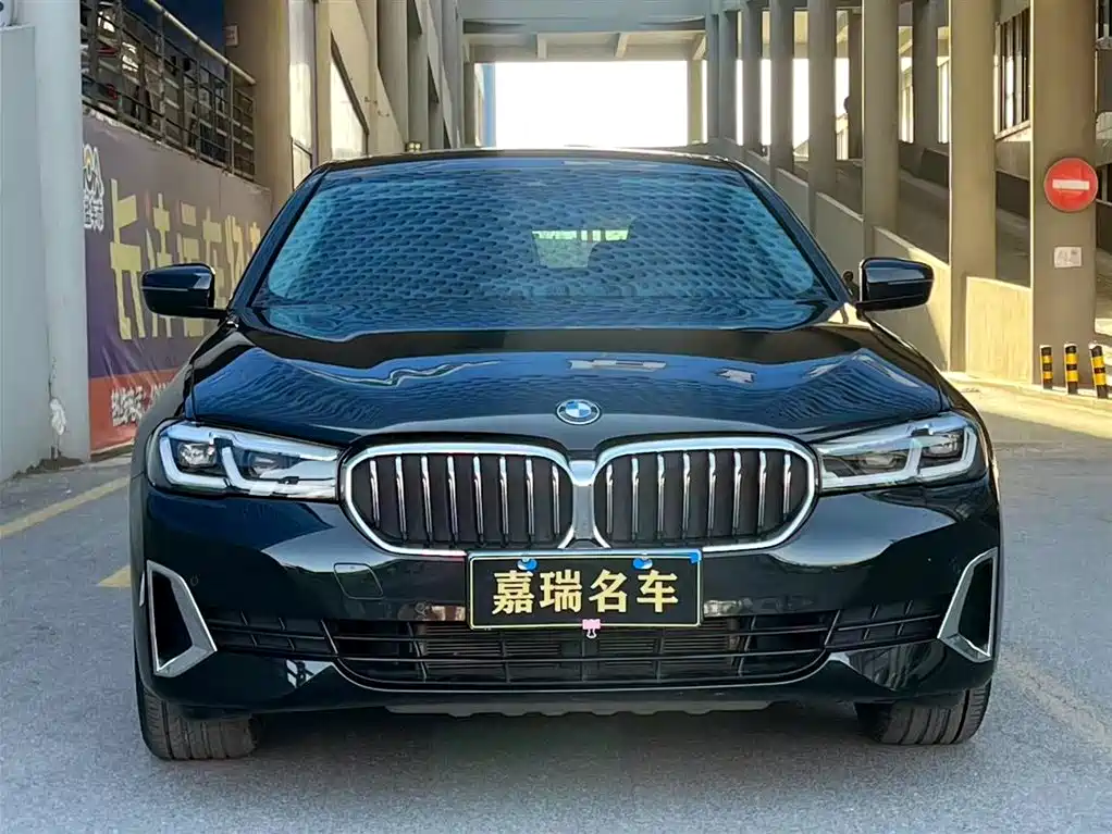 BMW 5 Series 2021 — фото 2