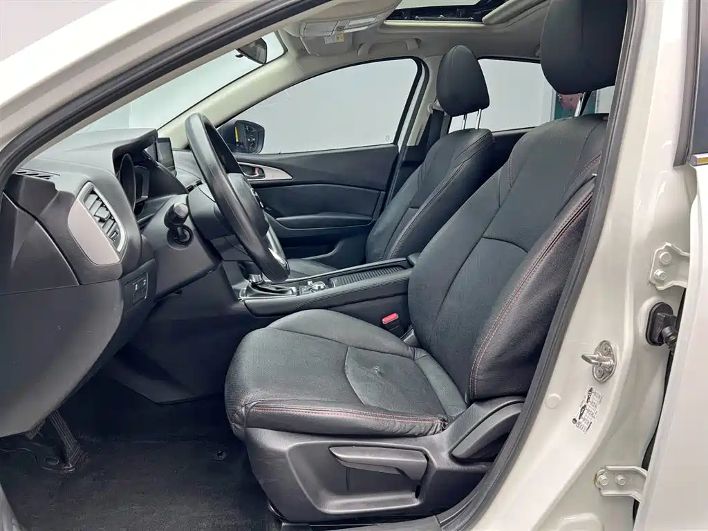 Mazda 3 Angkesela 2018 — фото 14