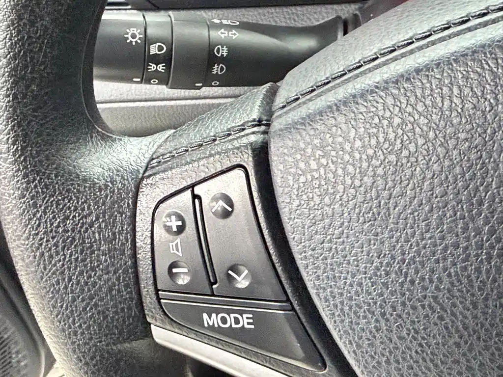 Toyota Yaris L 2022 — фото 12