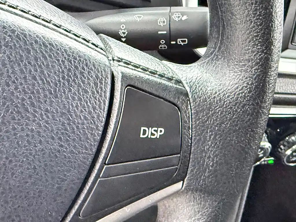 Toyota Yaris L 2022 — фото 13