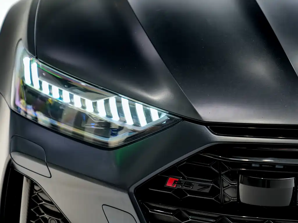 Audi RS 7 2021 — фото 17