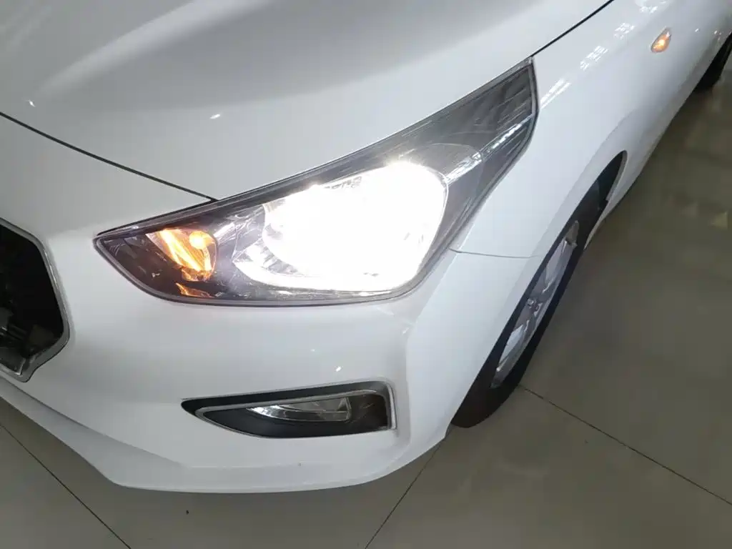 Hyundai Accent 2019 — фото 24