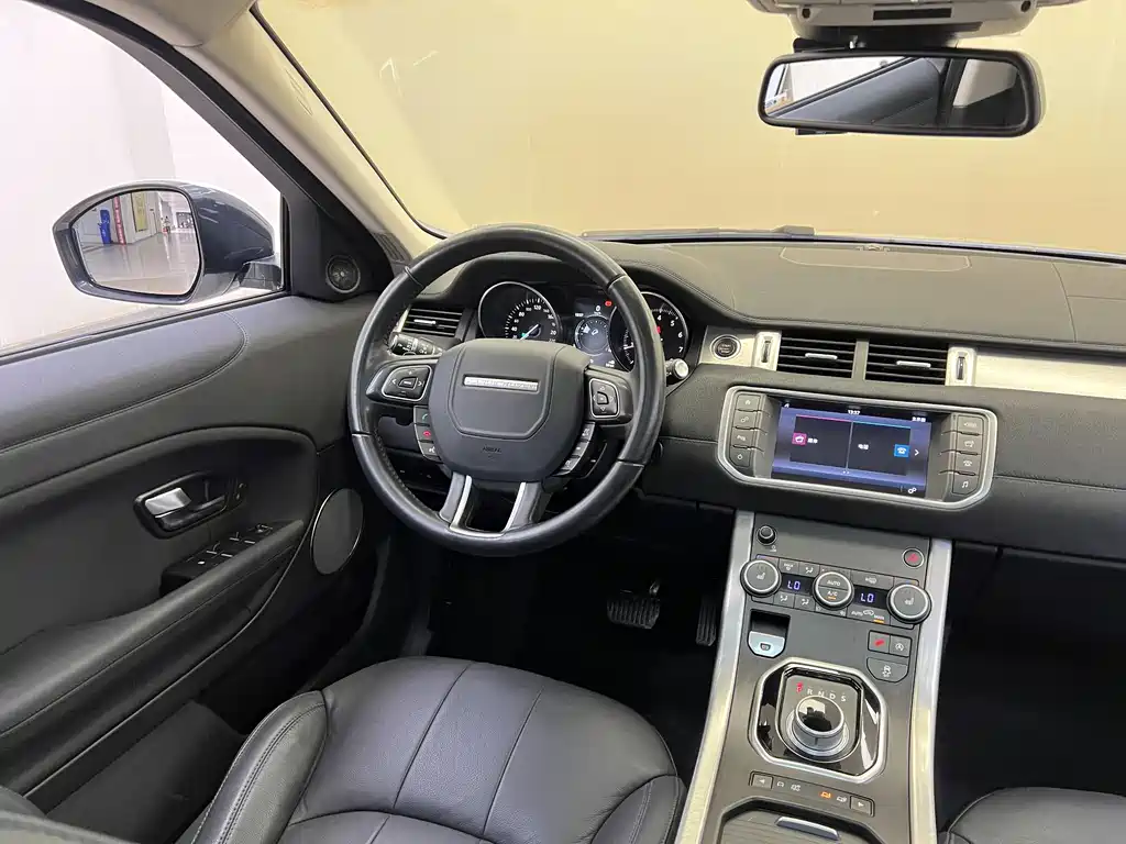 Land Rover Evoque 2016 — фото 21