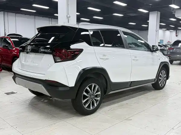 Toyota Yaris L 2022