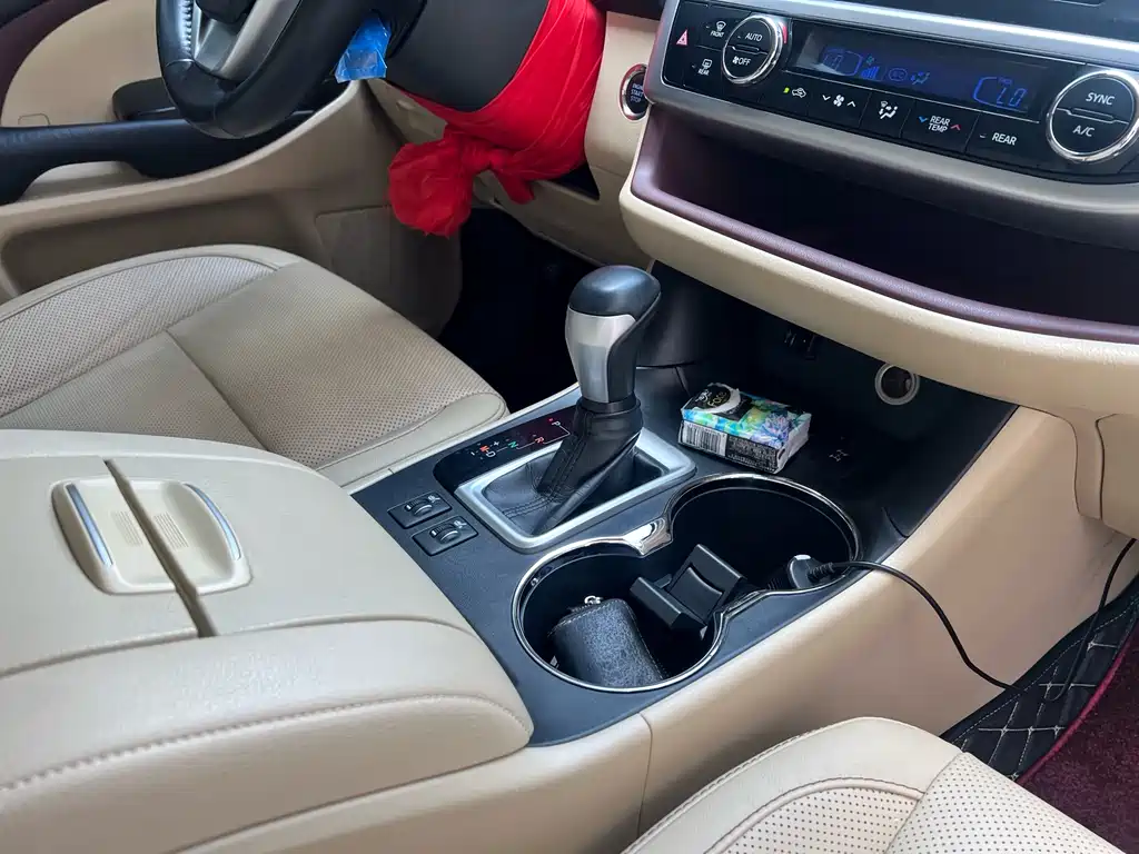 Toyota Highlander 2018 — фото 17