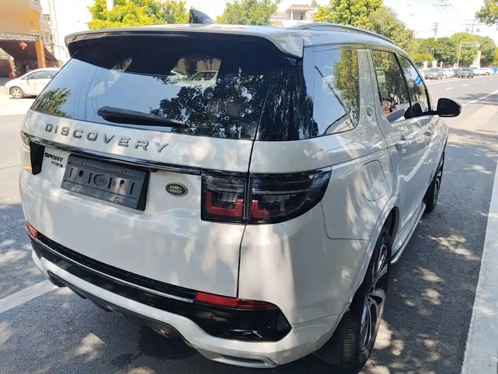 Land Rover Discovery Sport 2021