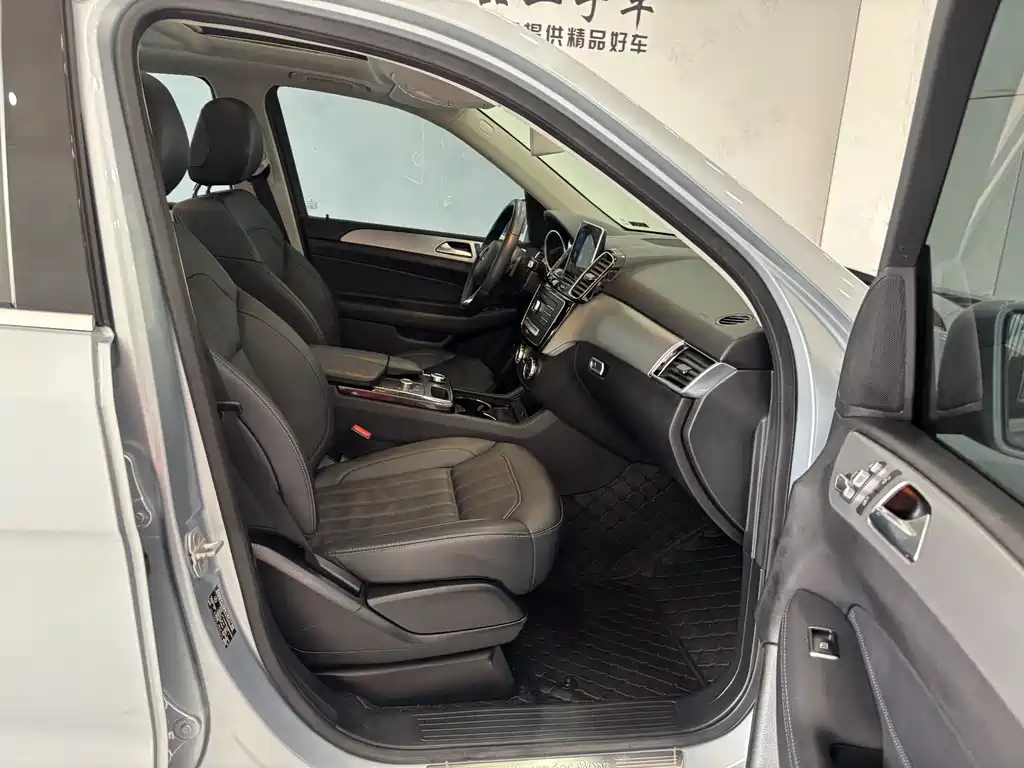 Mercedes-Benz GLE 2016 — фото 26