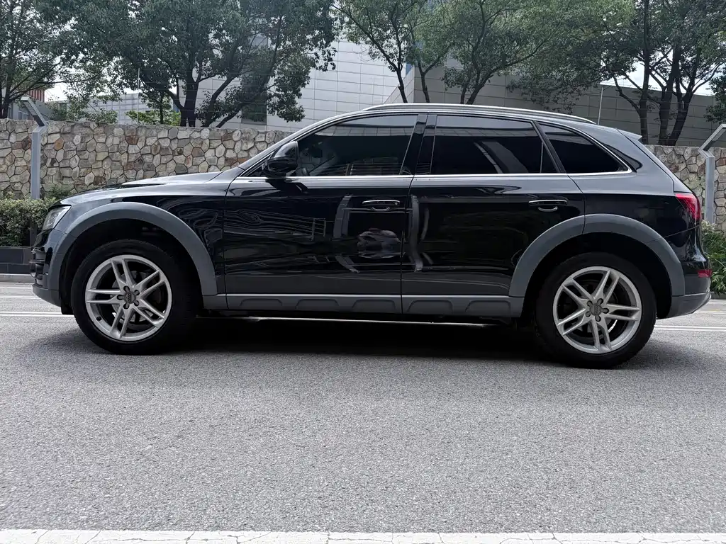 Audi Q5 2018 — фото 11