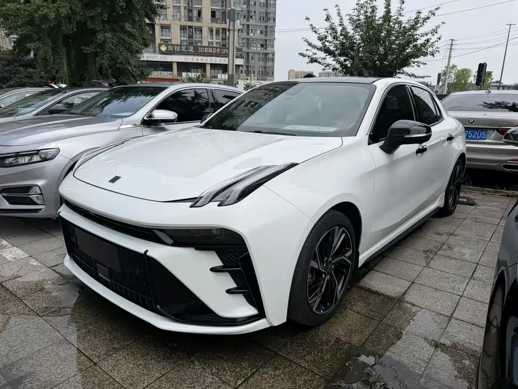 Lynk & Co 03 2023