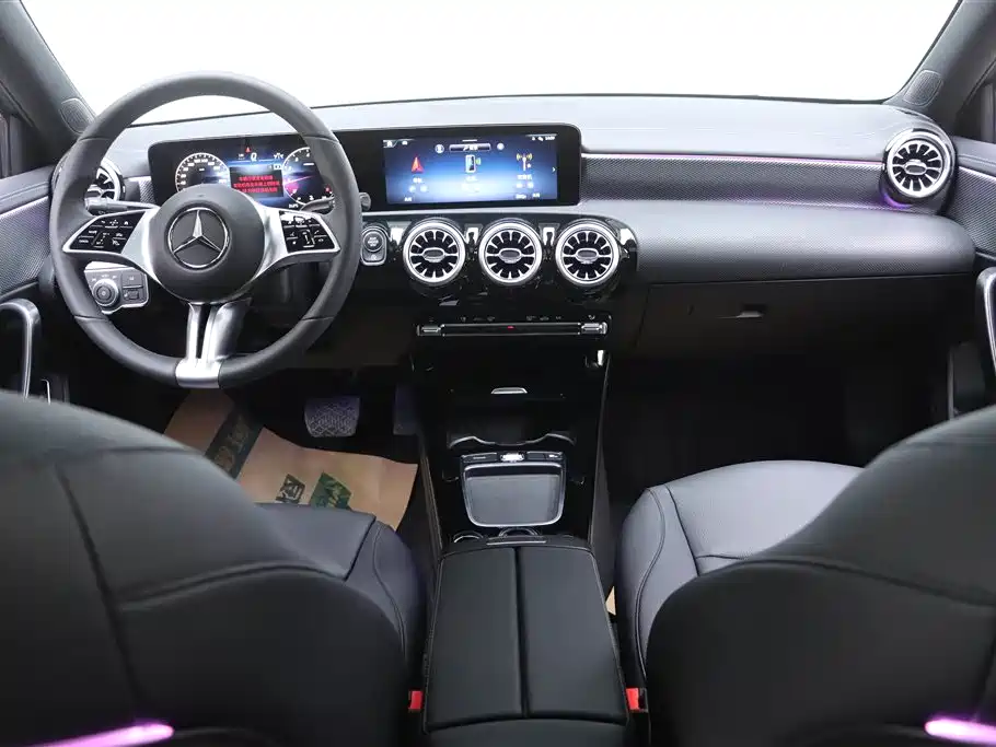 Mercedes-Benz A-Class 2025 — фото 24