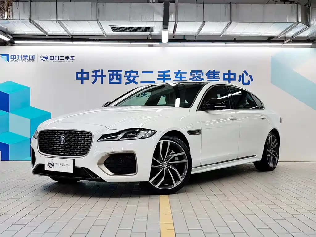 Jaguar XFL 2024 — фото 1