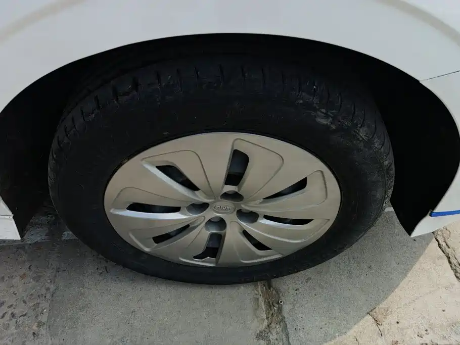 BYD e2 2022