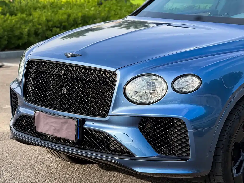 Bentley Bentayga 2021 — фото 18